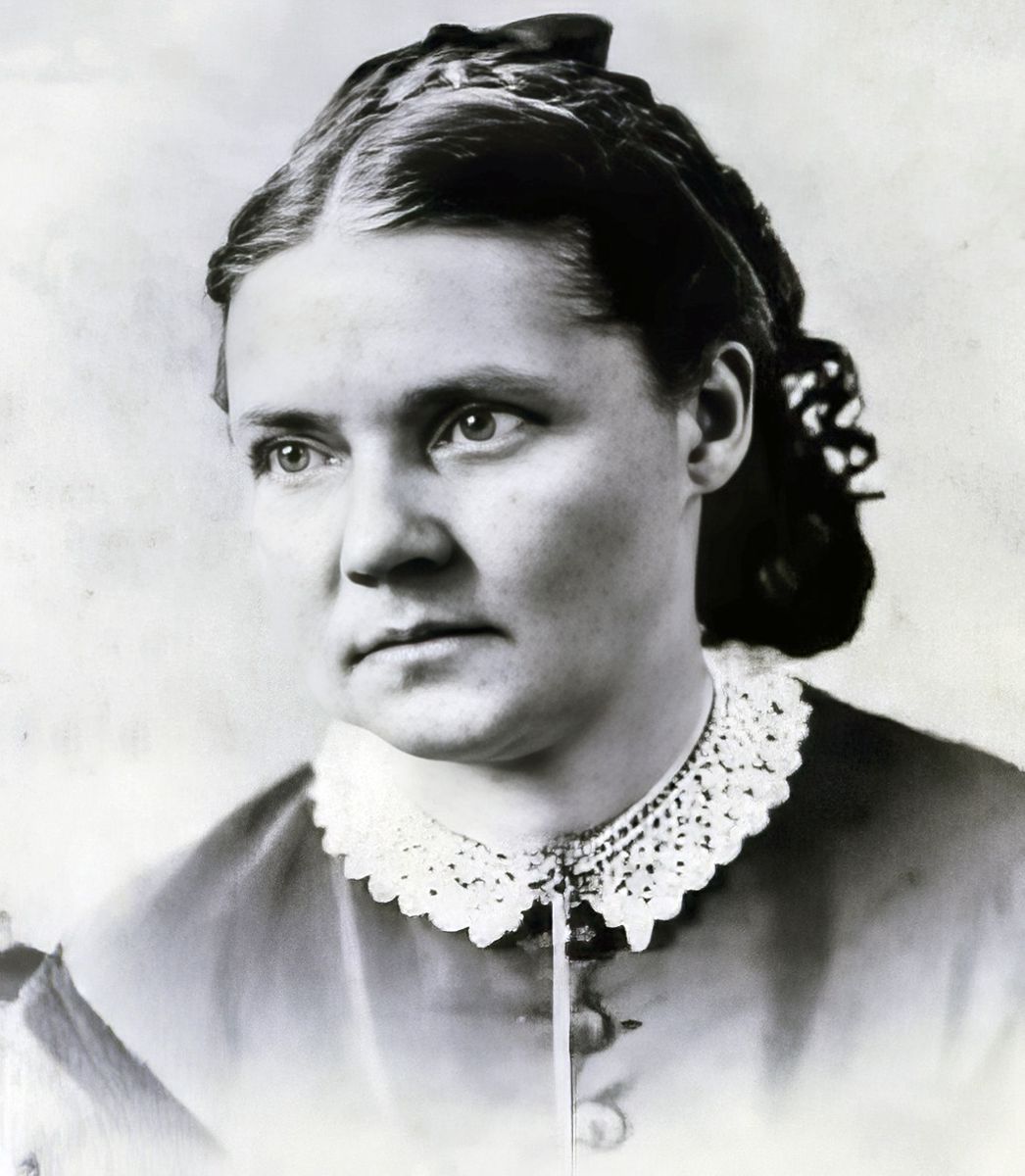 Vision and Valor The War Through Women’s Eyes — lead photograph from the original article